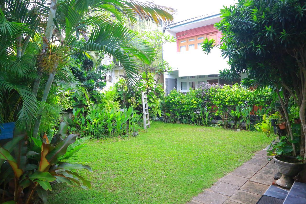 Ranveli Beach Resort Dehiwala-Mont Lavinia Extérieur photo