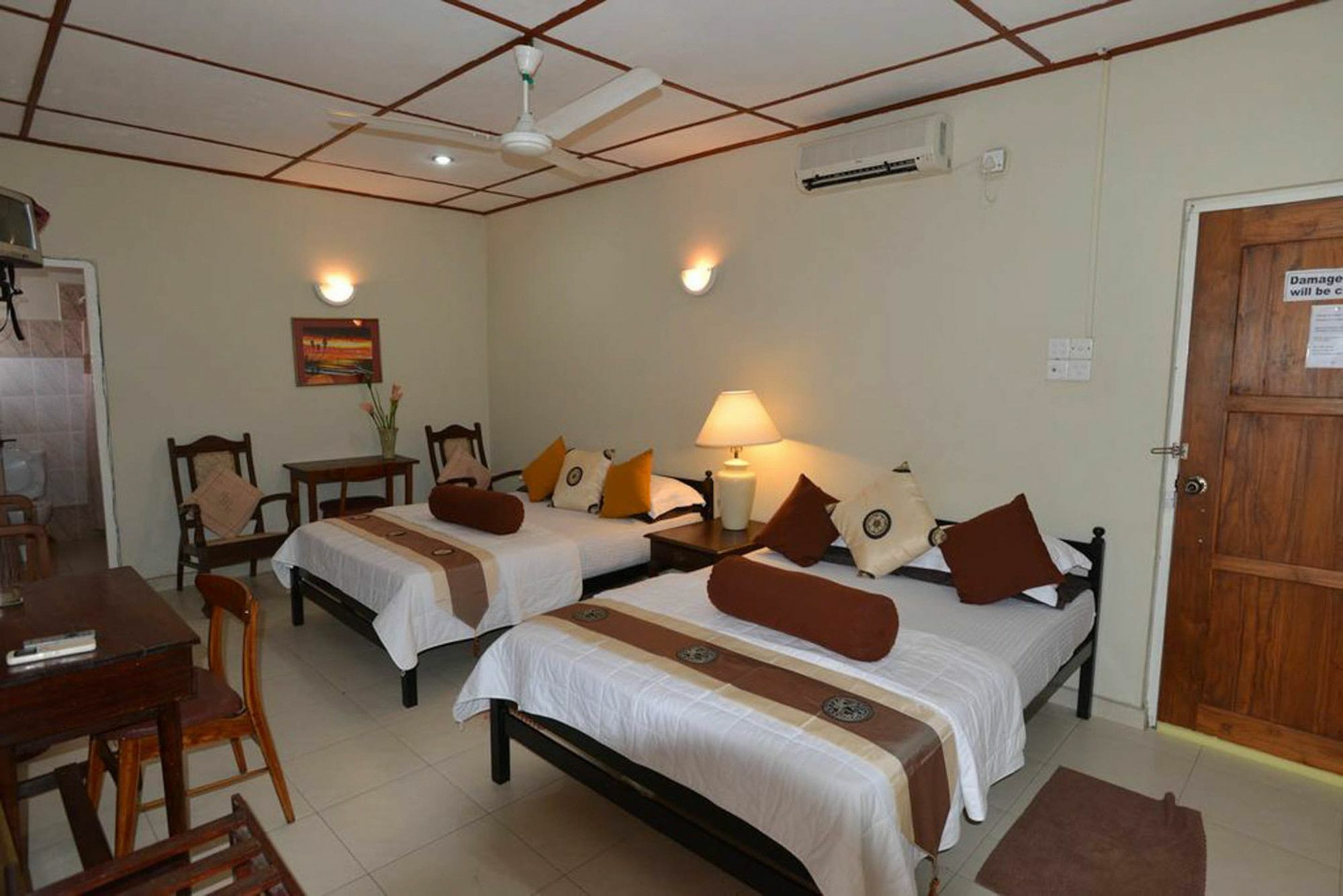 Ranveli Beach Resort Dehiwala-Mont Lavinia Extérieur photo