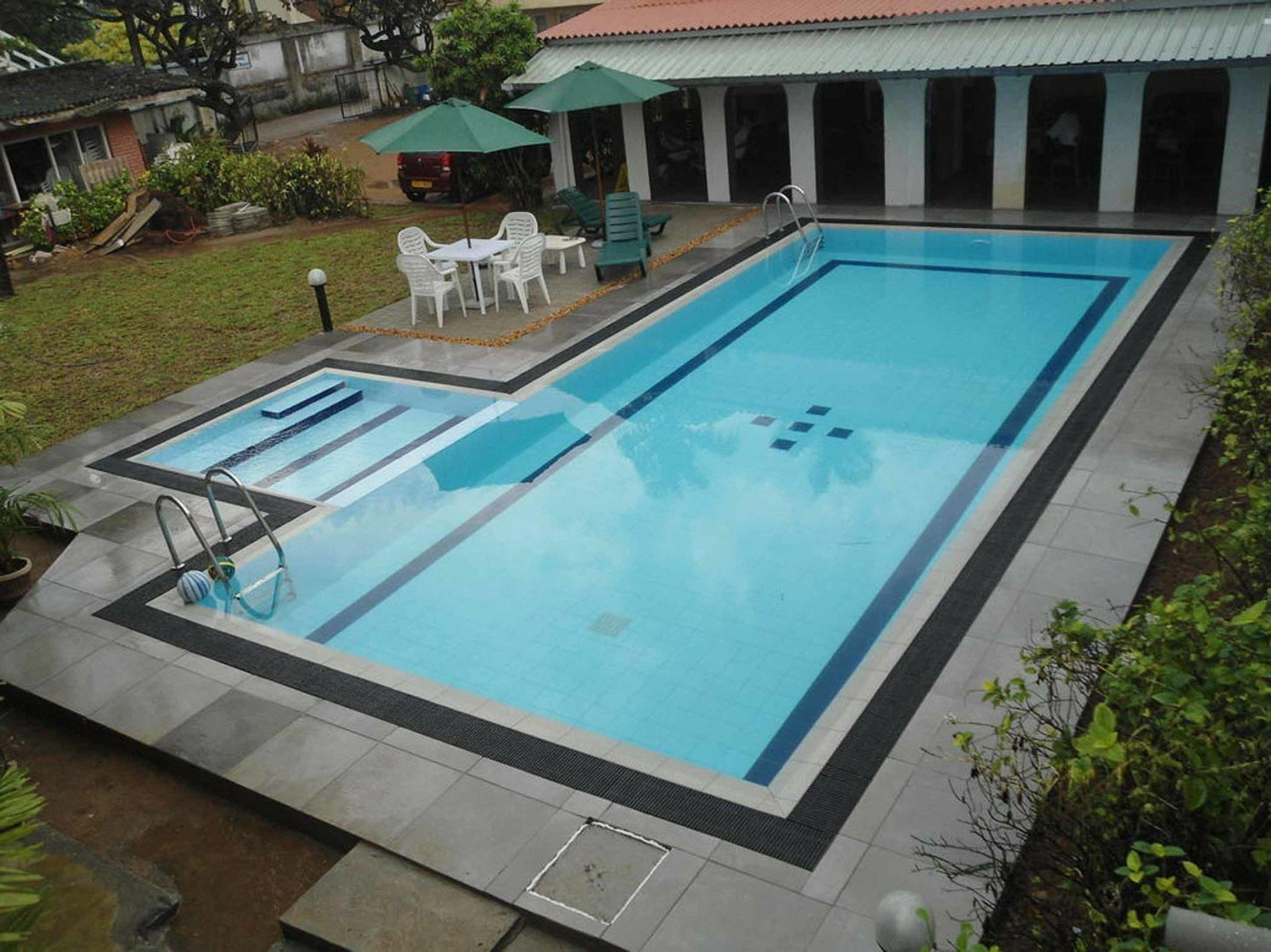 Ranveli Beach Resort Dehiwala-Mont Lavinia Extérieur photo