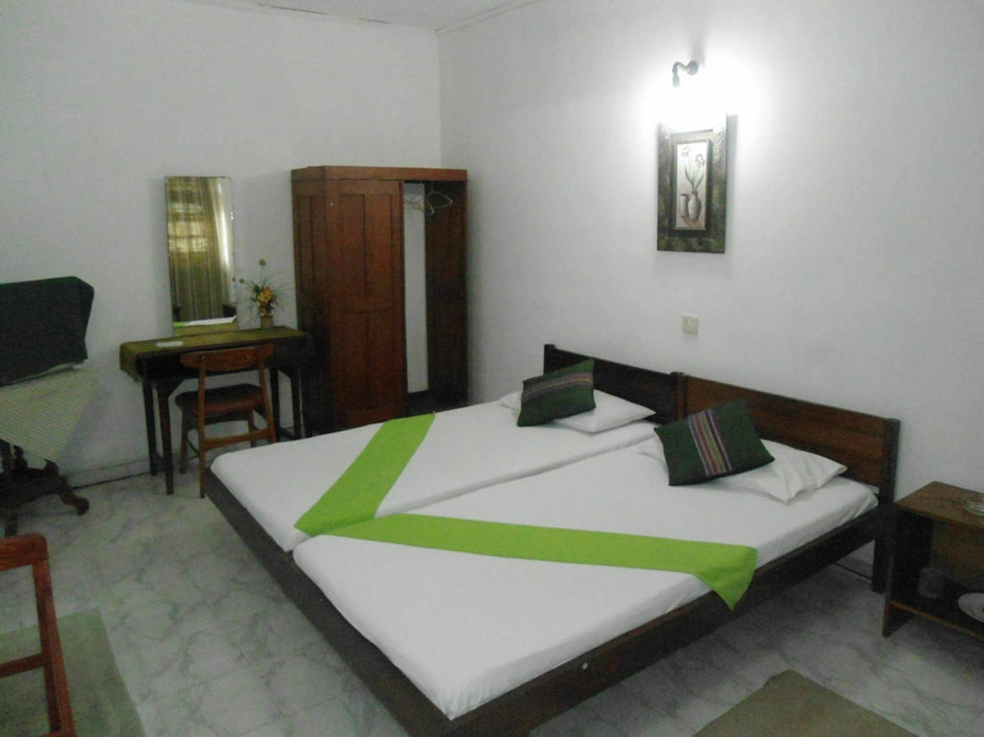 Ranveli Beach Resort Dehiwala-Mont Lavinia Extérieur photo