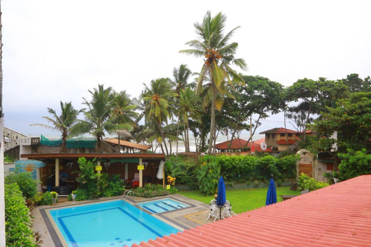 Ranveli Beach Resort Dehiwala-Mont Lavinia Extérieur photo