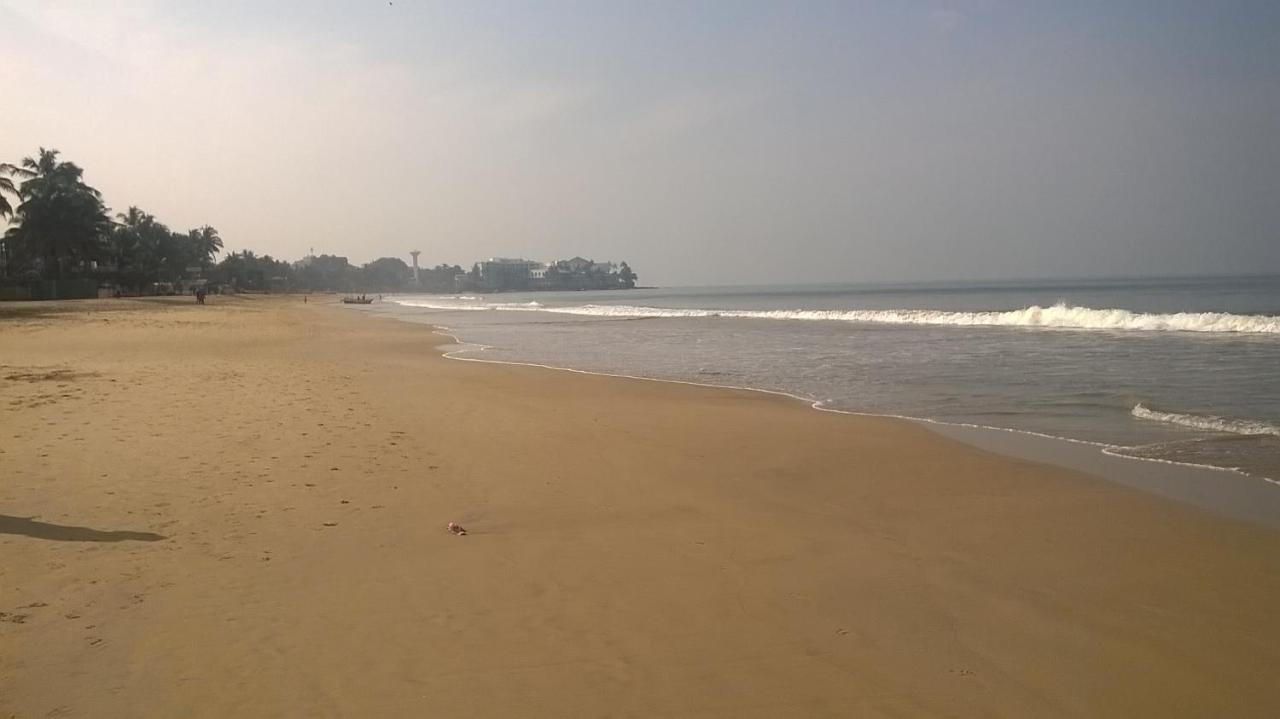 Ranveli Beach Resort Dehiwala-Mont Lavinia Extérieur photo
