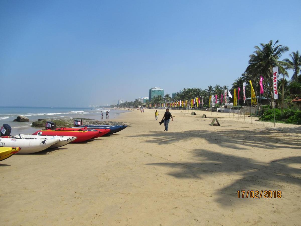 Ranveli Beach Resort Dehiwala-Mont Lavinia Extérieur photo